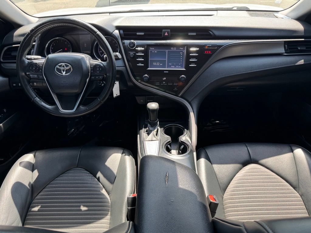 Used 2020 Toyota Camry SE FWD image 36