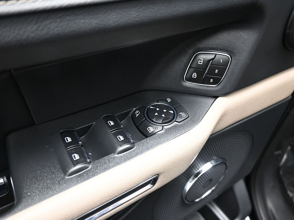 Certified 2024 Ford Expedition Max XLT image 39