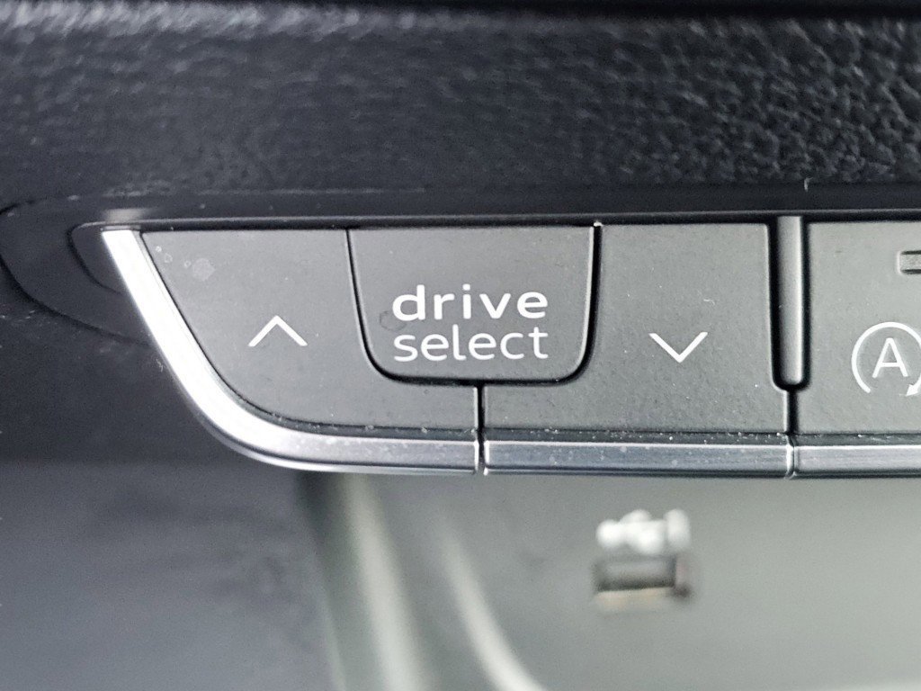 Used 2022 Audi A5 2.0T Premium image 16