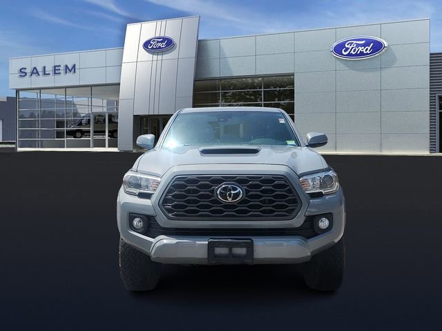 Used 2020 Toyota Tacoma TRD Sport w/ TRD Premium Sport Package AWD/4WD image 7