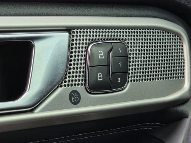 Certified 2020 Ford Explorer Limited RWD image 16