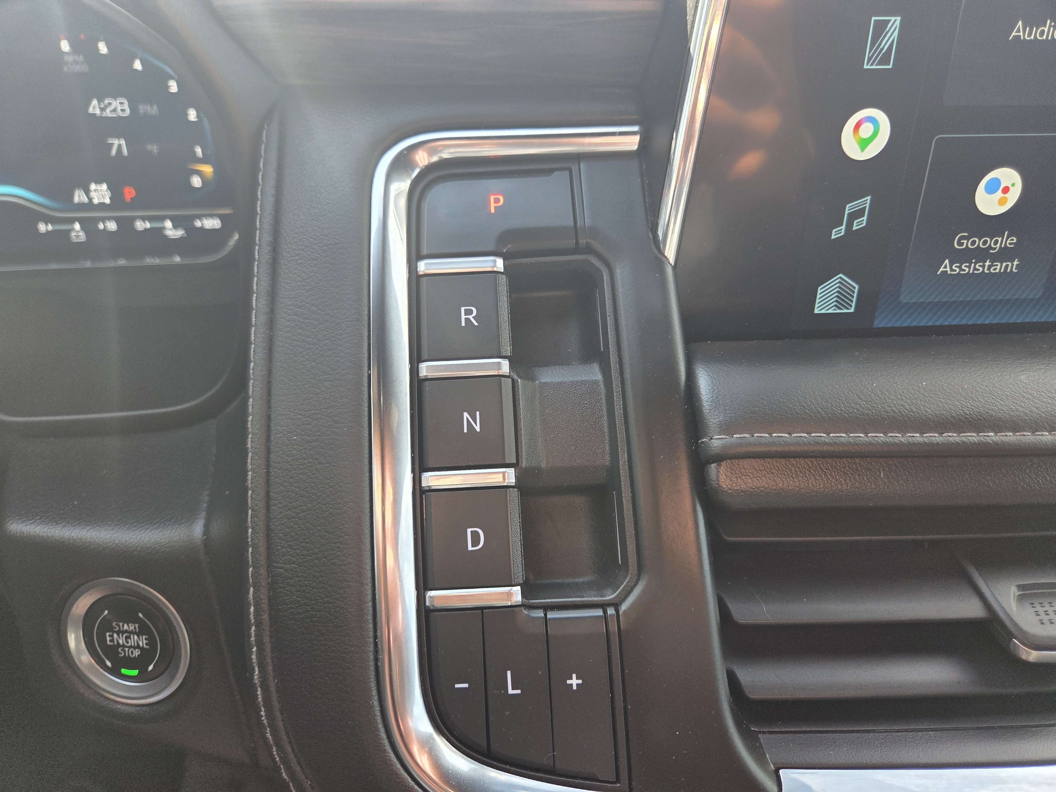 Used 2022 Chevrolet Suburban LT w/ Luxury Package AWD/4WD image 22