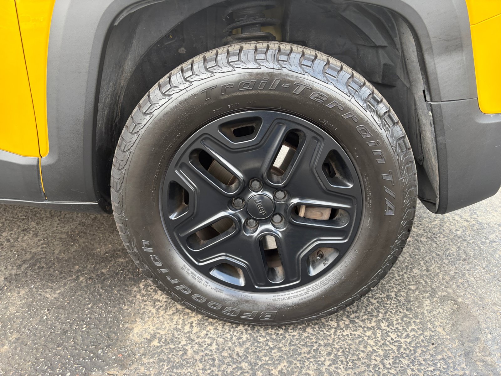 Used 2018 Jeep Renegade Trailhawk w/ Cold Weather Group II AWD/4WD image 31