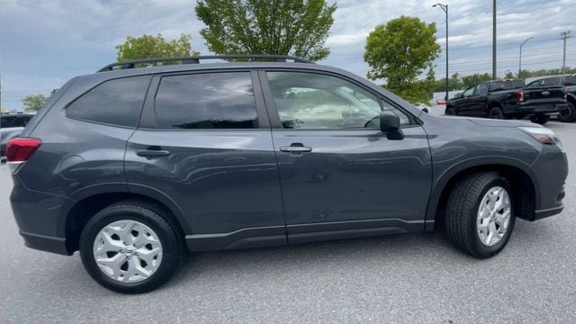 Used 2023 Subaru Forester AWD/4WD image 9