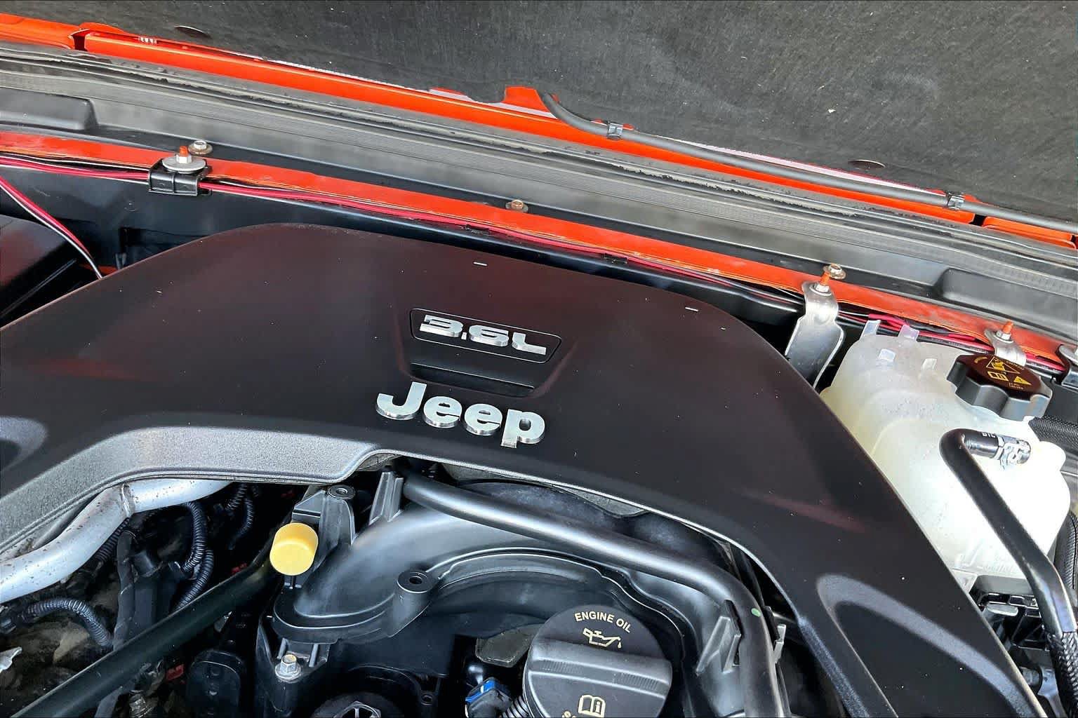 Used 2018 Jeep Wrangler Unlimited Sport AWD/4WD image 29