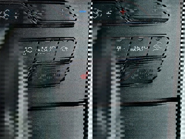 Certified 2017 Ford Edge SEL w/ Equipment Group 201A image 20