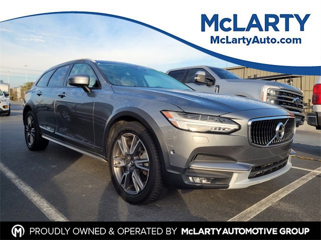Used 2017 Volvo V90 T6 Cross Country image 5