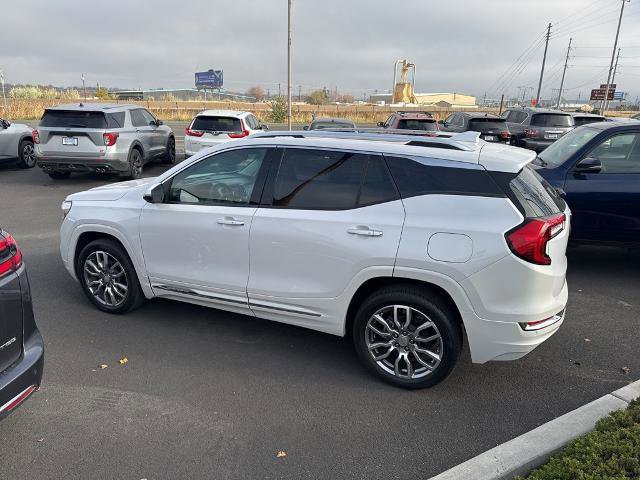 Used 2024 GMC Terrain Denali w/ Denali Premium Package image 2