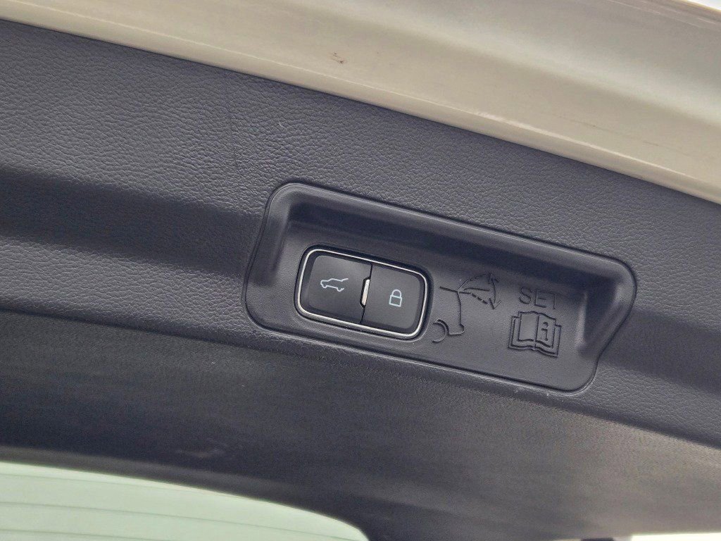 Certified 2025 Ford Explorer ST image 15