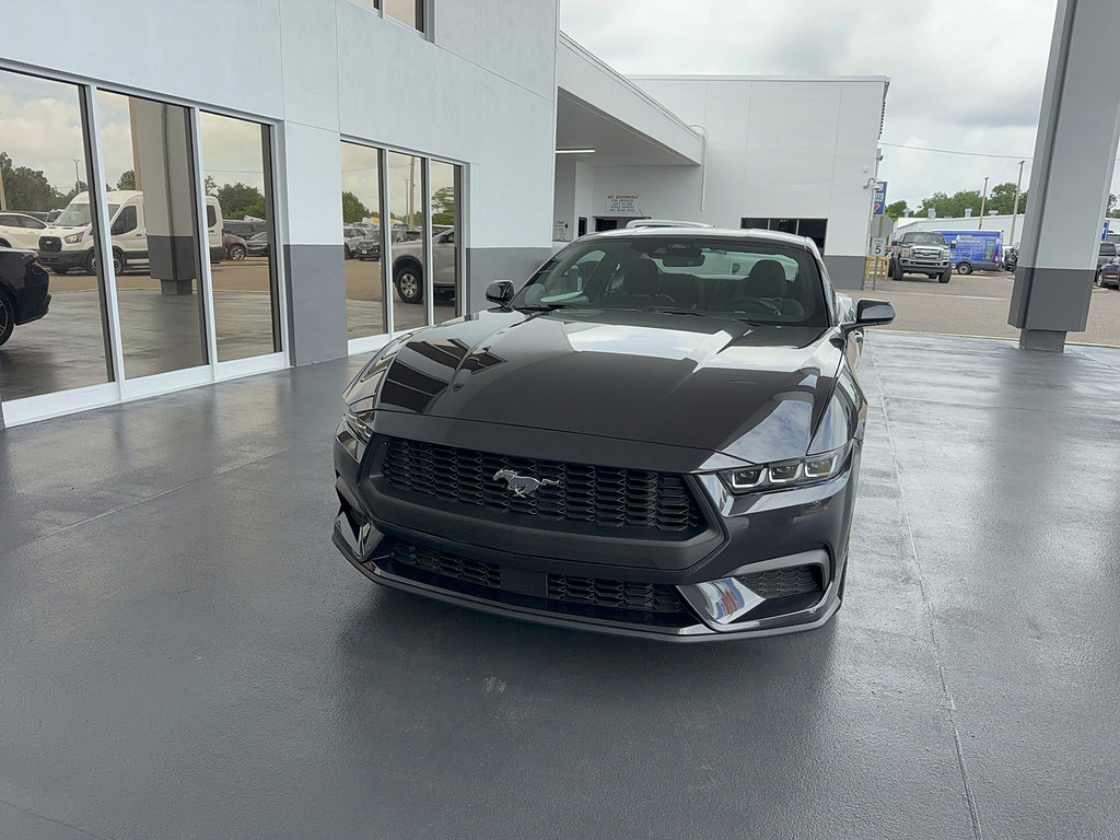 Certified 2024 Ford Mustang Coupe RWD image 3