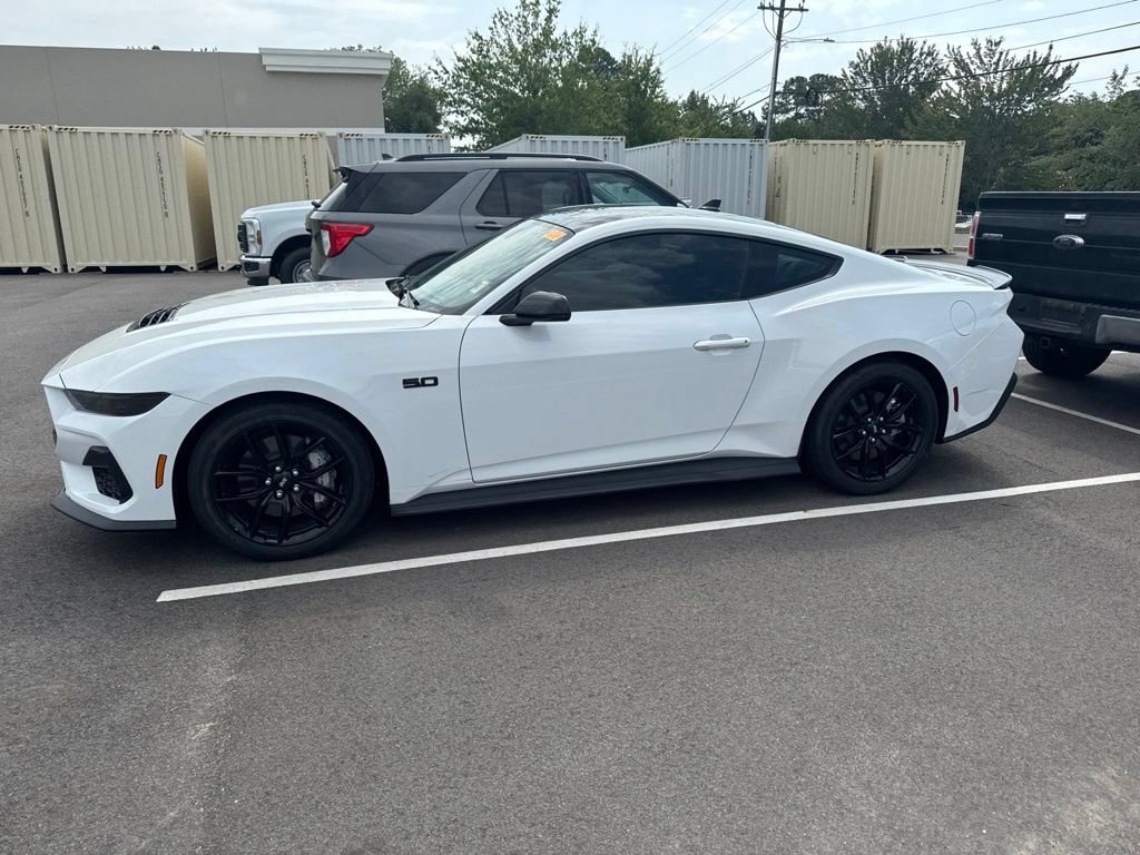 Certified 2025 Ford Mustang GT Premium RWD image 10