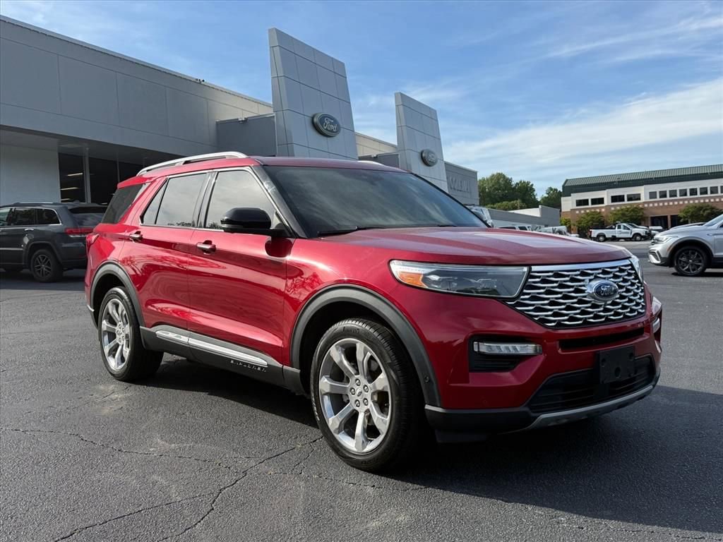 Certified 2020 Ford Explorer Platinum w/ Premium Technology Package AWD/4WD image 2