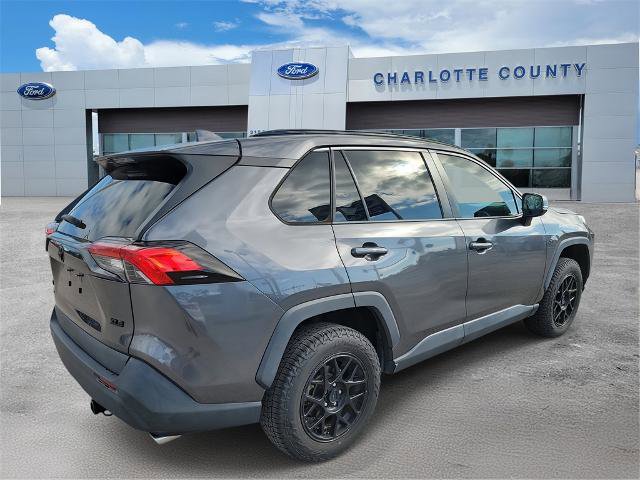 Used 2022 Toyota RAV4 XLE image 4