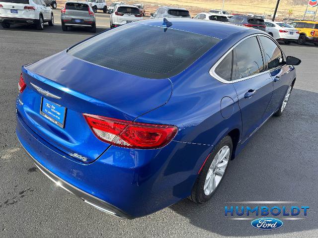 Used 2017 Chrysler 200 Limited Platinum w/ Comfort & Convenience Group image 5