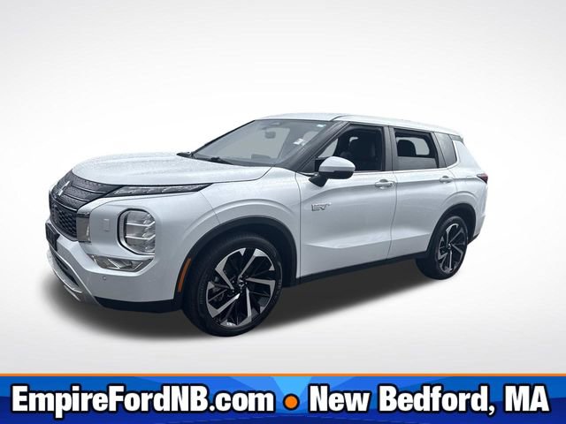 Used 2024 Mitsubishi Outlander 4WD Plug-In Hybrid image 1