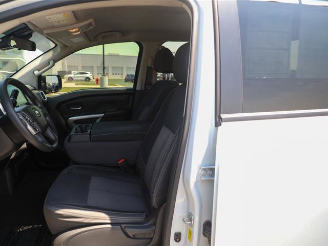 Used 2021 Nissan Titan SV AWD/4WD image 15