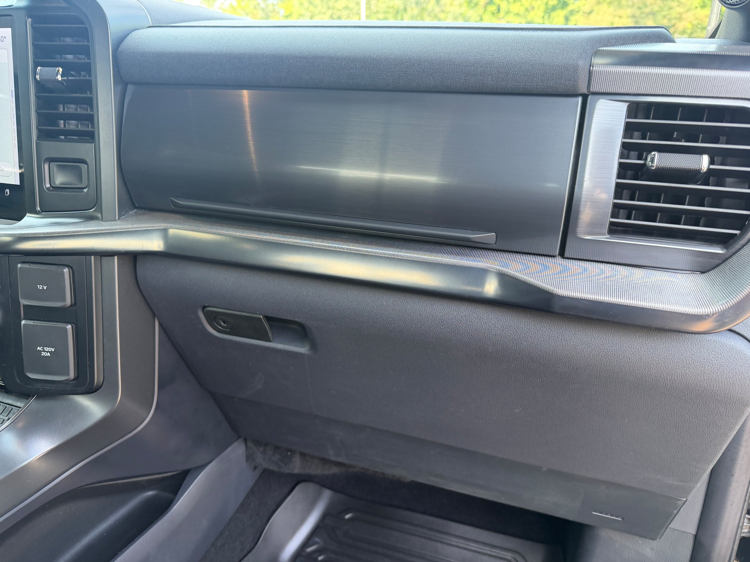 Certified 2024 Ford F150 Lariat AWD/4WD image 17