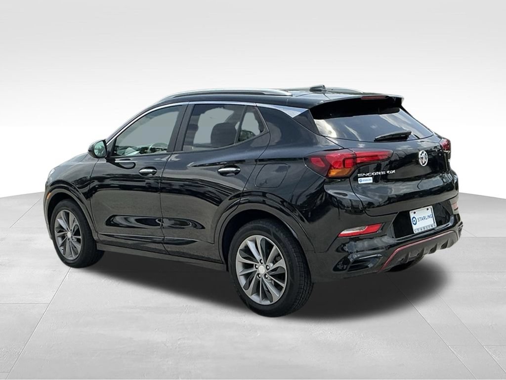 Used 2023 Buick Encore GX Select w/ Sport Touring Package FWD image 4