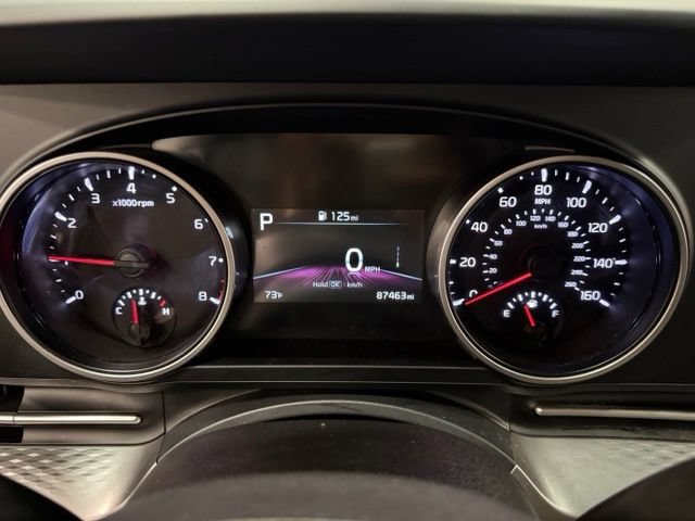 Used 2023 Kia Carnival LX FWD image 23