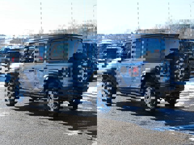 Used 2021 Jeep Wrangler Sport image 3