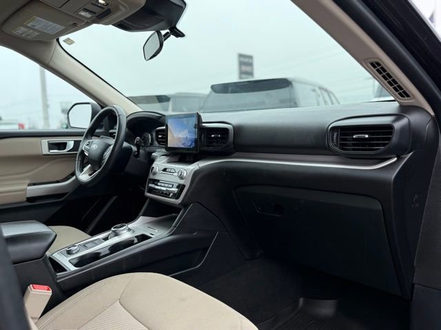 Certified 2024 Ford Explorer XLT image 16