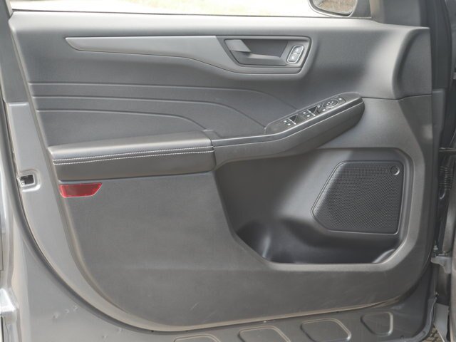 Certified 2025 Ford Escape Active AWD/4WD image 33