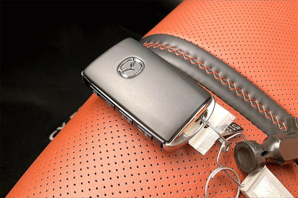 Used 2025 MAZDA CX-50 2.5 Turbo w/ Premium Plus Pkg image 13