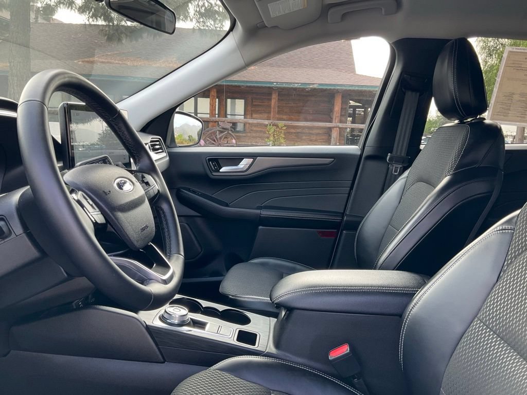 Certified 2024 Ford Escape SE FWD image 38