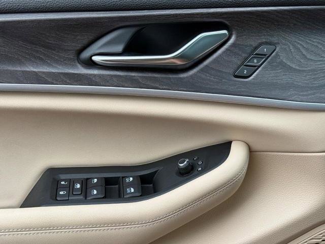 Used 2025 Jeep Grand Cherokee Limited w/ Luxury Tech Group II AWD/4WD image 26