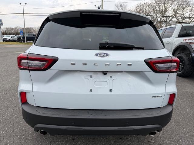 Certified 2025 Ford Escape ST-Line Select w/ Tech Pack #2 image 3