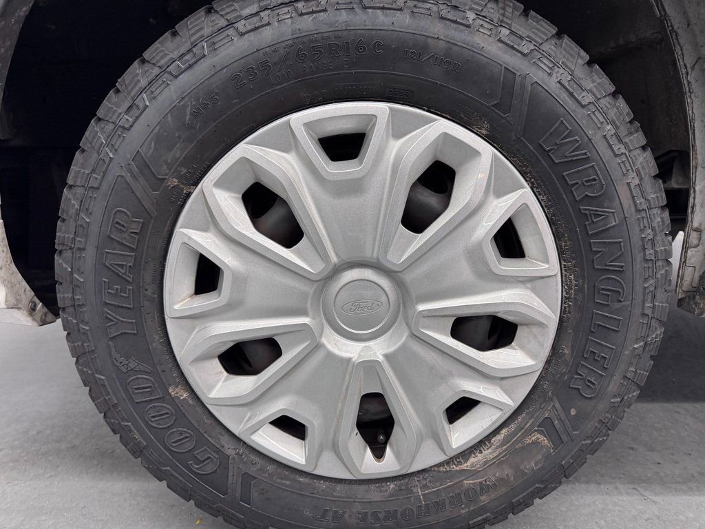 Certified 2023 Ford Transit 350 XLT image 9