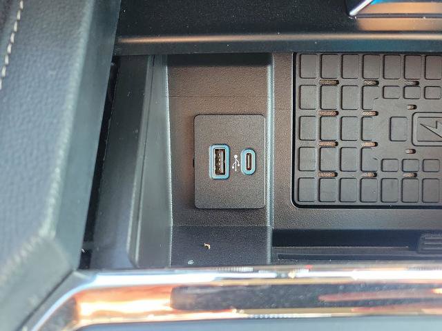 Certified 2024 Ford Expedition XLT image 30