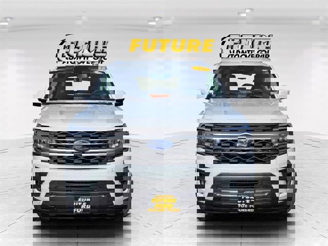 Certified 2024 Ford Expedition XLT image 5