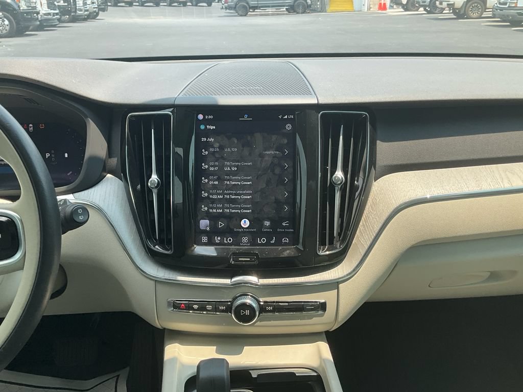 Used 2024 Volvo XC60 B5 Plus w/ Climate Package AWD/4WD image 19