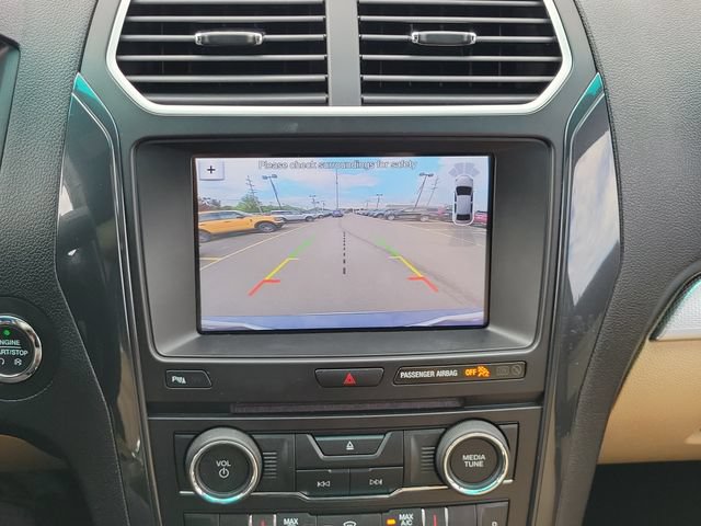 Certified 2017 Ford Explorer XLT w/ Equipment Group 202A FWD image 23