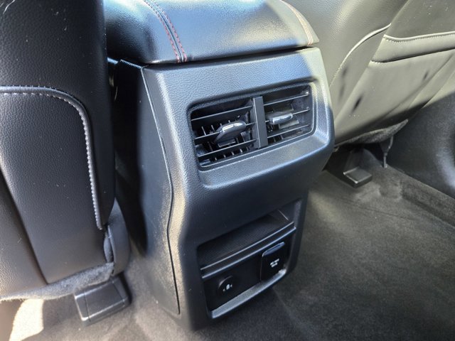 Certified 2024 Ford Edge ST-Line AWD/4WD image 33