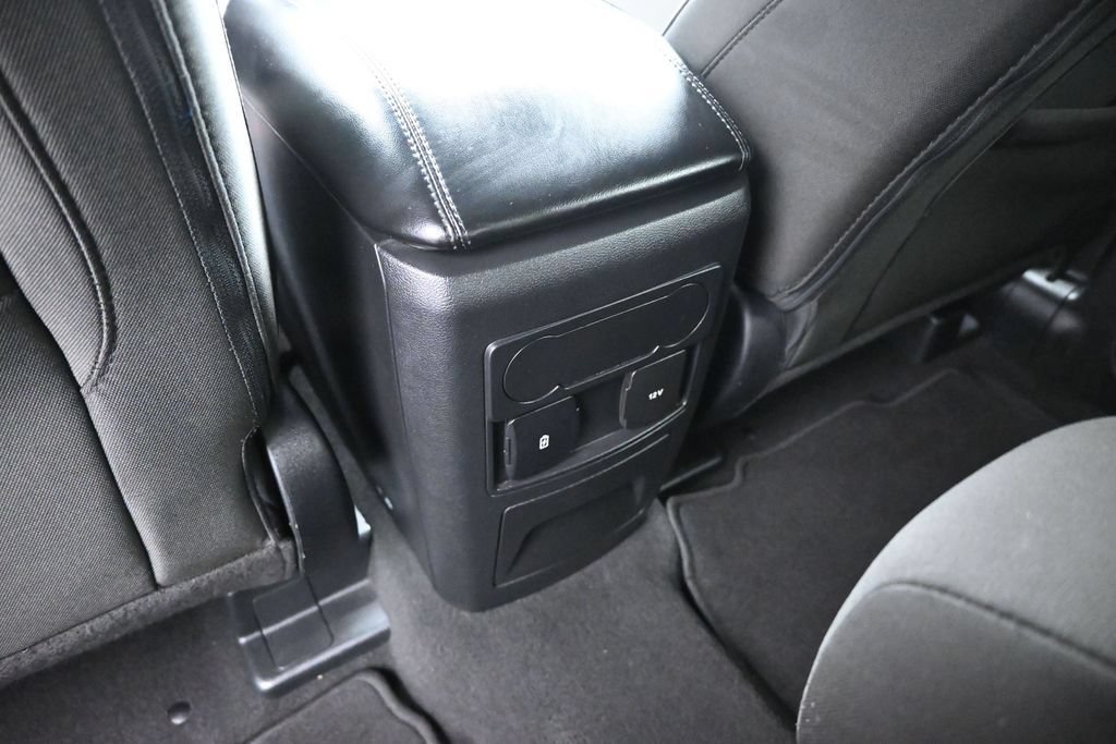 Certified 2023 Ford Explorer XLT RWD image 22