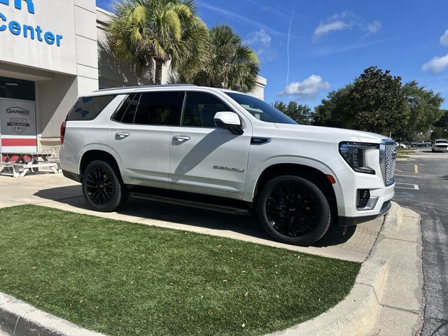 Used 2022 GMC Yukon Denali AWD/4WD image 2