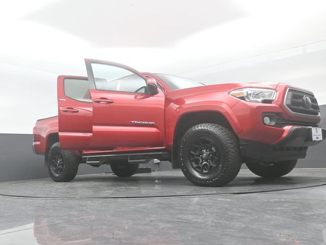 Used 2021 Toyota Tacoma SR5 AWD/4WD image 29