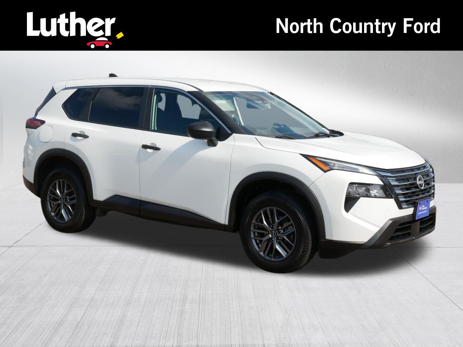 Used 2024 Nissan Rogue S AWD/4WD image 1