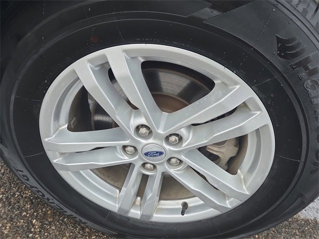 Certified 2022 Ford Explorer XLT w/ Equipment Group 202A image 37