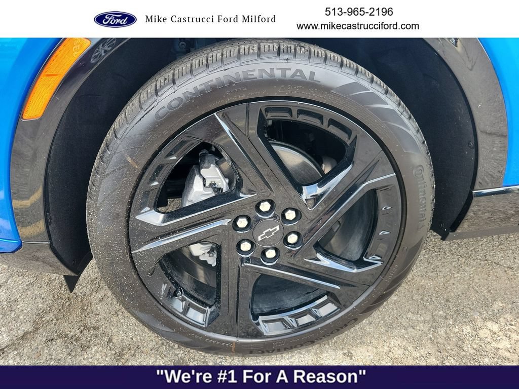 Used 2025 Chevrolet Equinox EV RS w/ LPO, All-Weather Mat Package AWD/4WD image 9