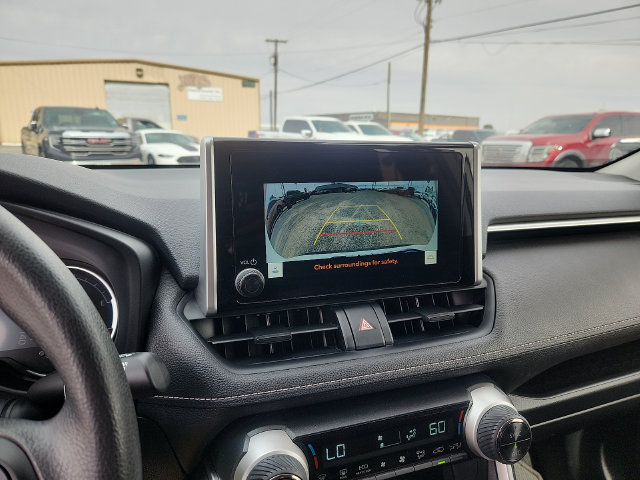 Used 2025 Toyota RAV4 LE AWD/4WD image 11