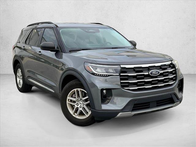 Certified 2025 Ford Explorer Active w/ Active Comfort Package RWD image 9