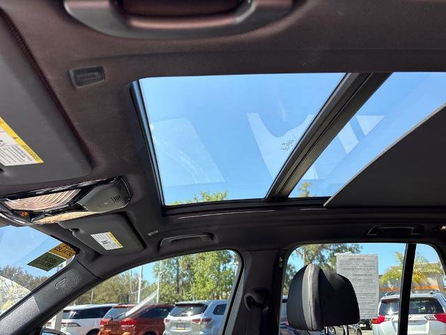 Used 2022 BMW X5 M50i image 13