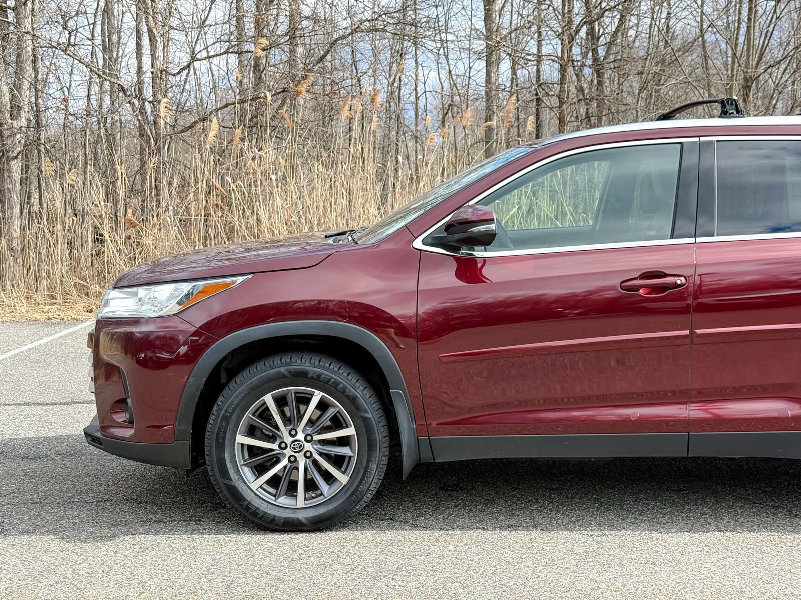 Used 2019 Toyota Highlander XLE AWD/4WD image 9