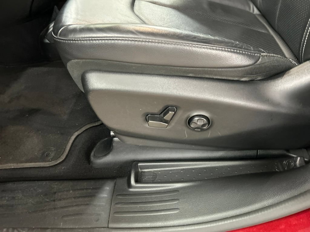Used 2022 Chrysler Pacifica Touring-L w/ S Appearance Package FWD image 12