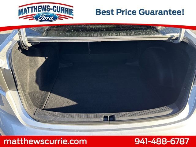 Used 2024 Toyota Corolla SE image 13