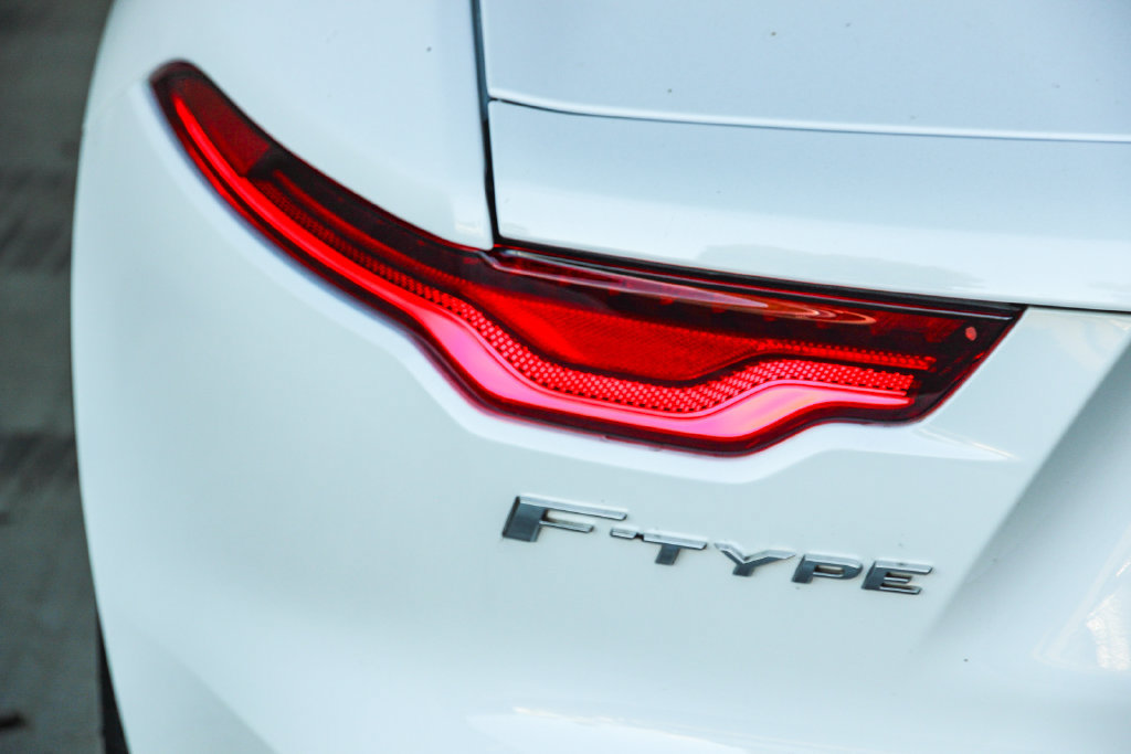 Used 2023 Jaguar F-TYPE R-Dynamic AWD/4WD image 7