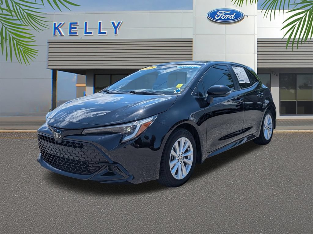 Used 2025 Toyota Corolla SE FWD image 1